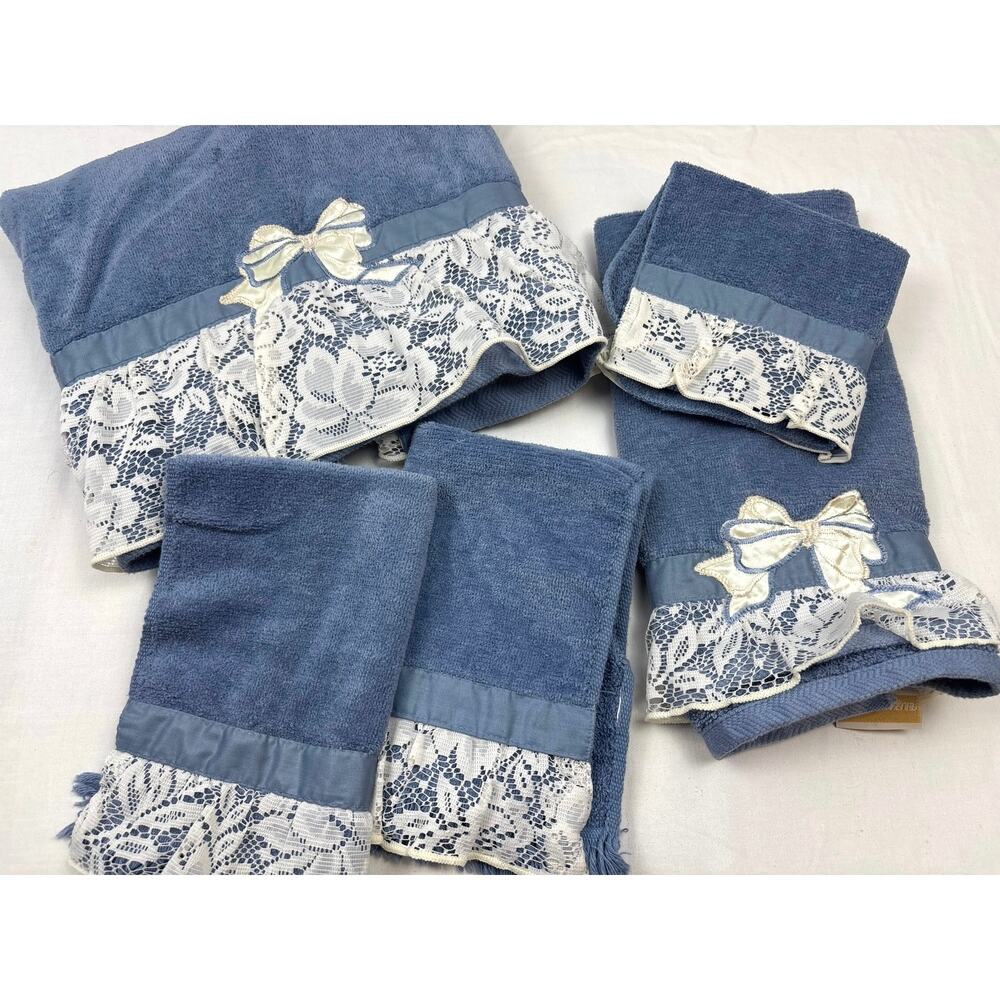 Vintage Cottage Core Blue Bath Towel Set / Lace & Satin Bow Elizabeth Gray 1980s